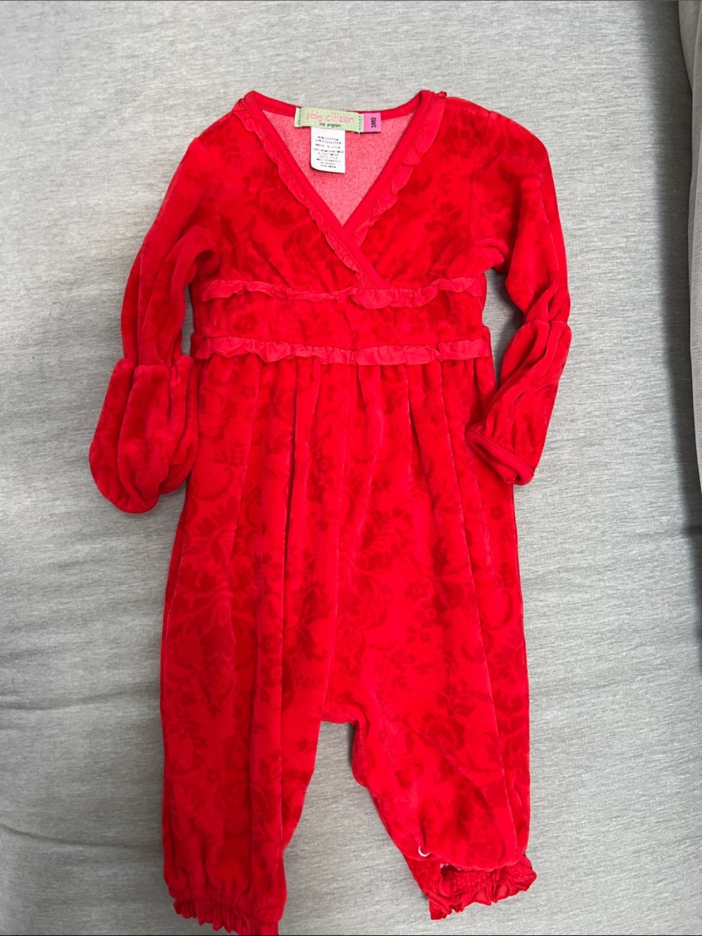 Citizen Red Velvet Floral-Pattern Baby Jumpsuit